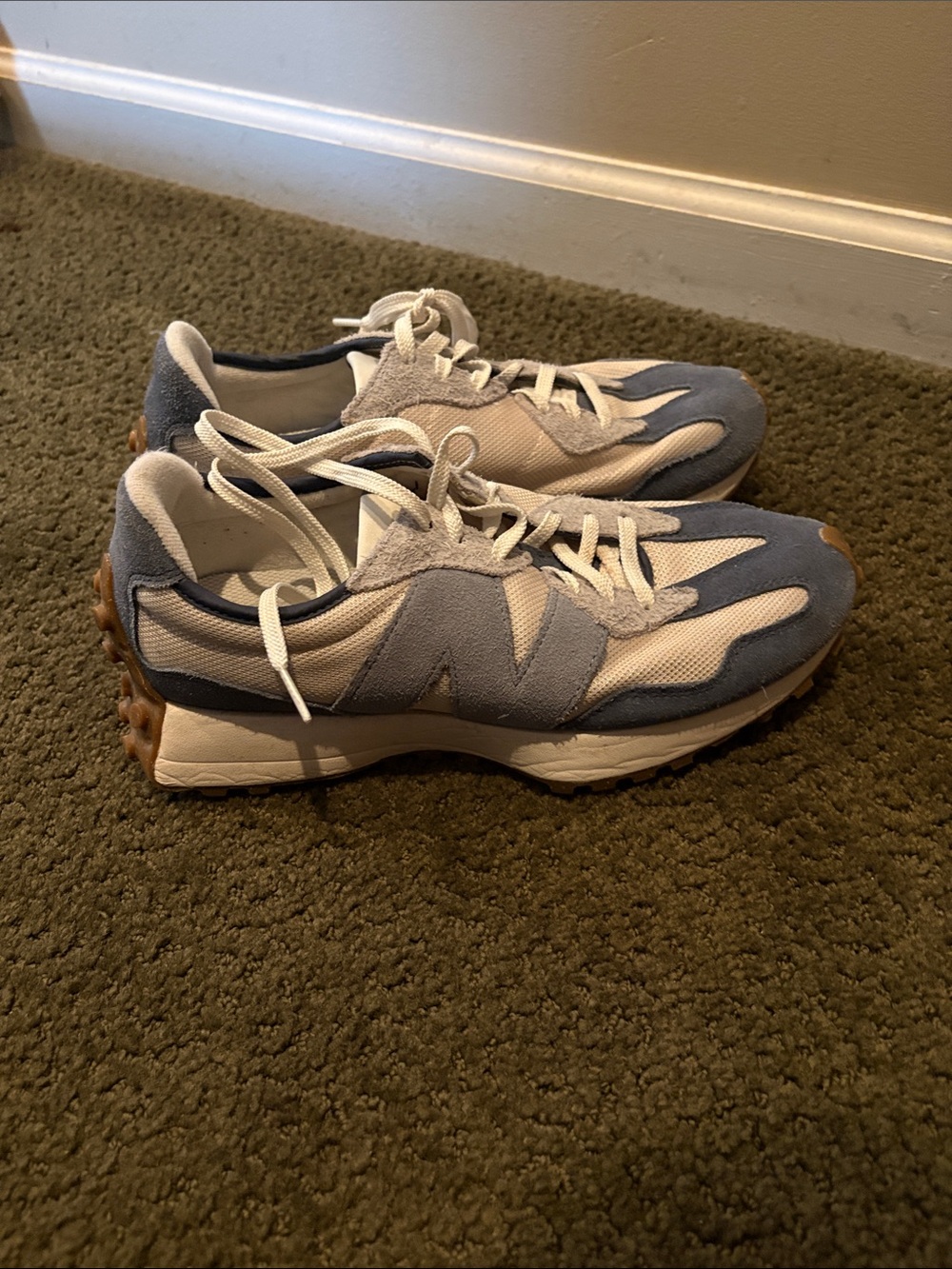 Women’s New Balance 327